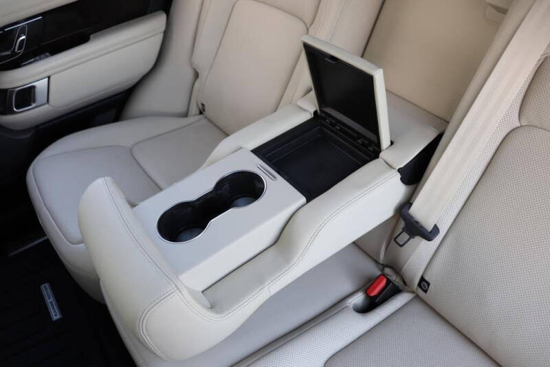 2020 Land Rover Range Rover P525 HSE