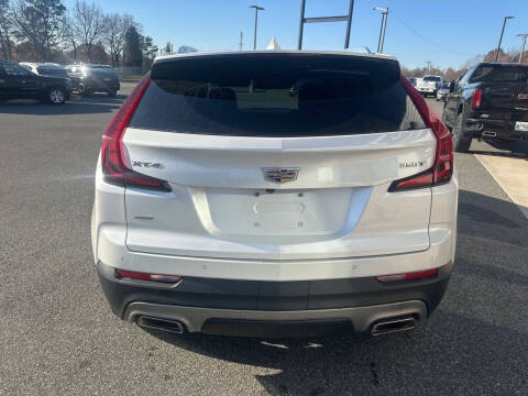 2022 Cadillac XT4 Premium Luxury