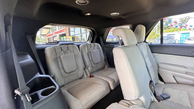 2015 Ford Explorer