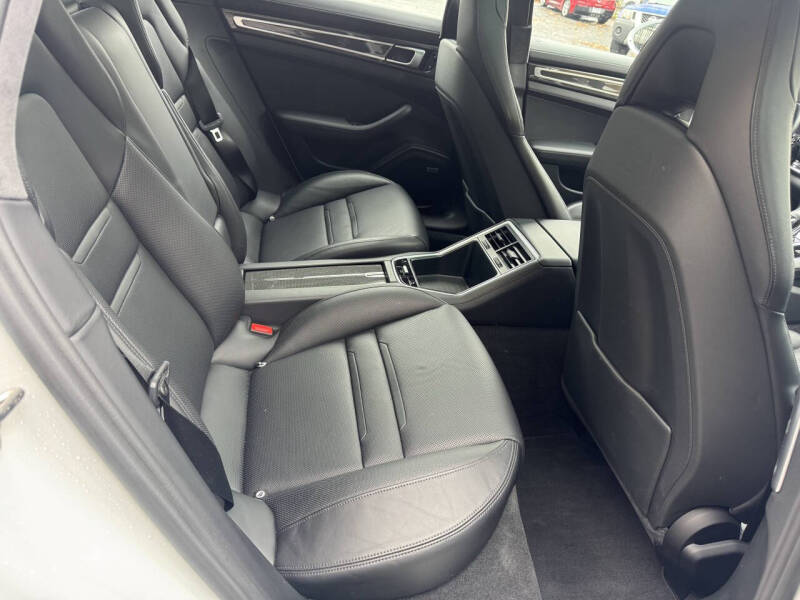 2018 Porsche Panamera Turbo