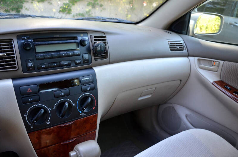 2006 Toyota Corolla LE
