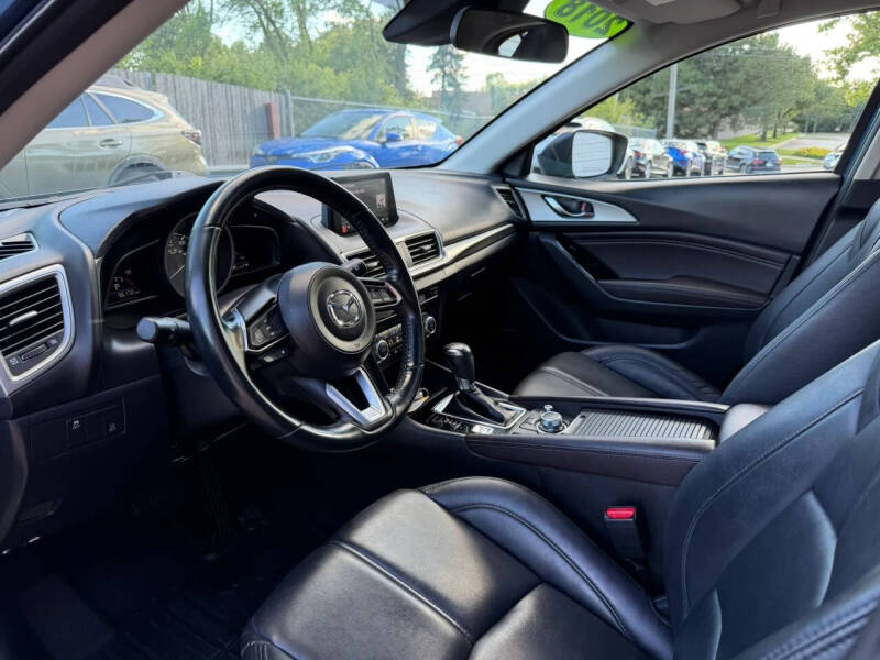 2018 Mazda MAZDA3 Touring