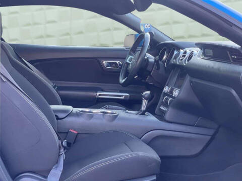 2021 Ford Mustang EcoBoost