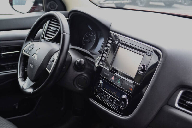 2015 Mitsubishi Outlander SE