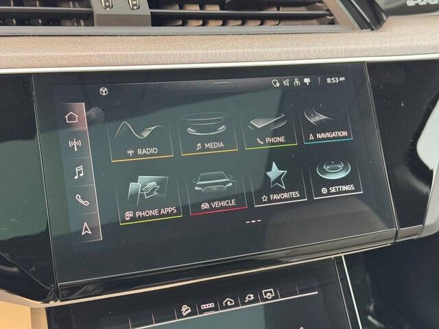 2024 Audi Q8 e-tron quattro Premium Plus