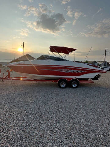 2006 Rinker 246BR