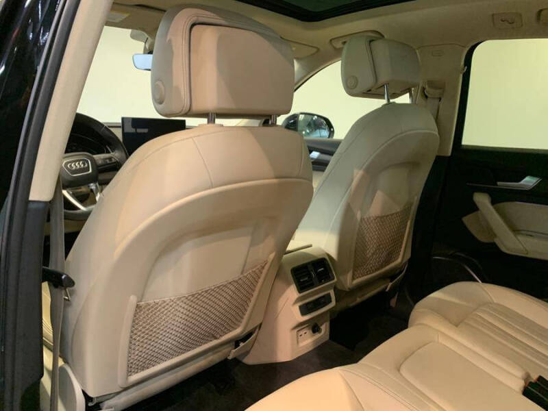 2023 Audi Q5 quattro Premium 40 TFSI