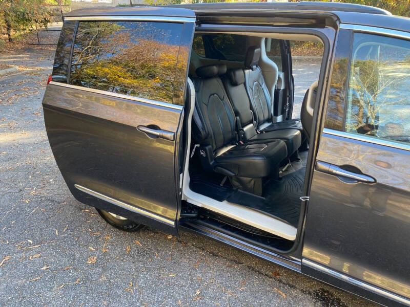 2017 Chrysler Pacifica Touring-L