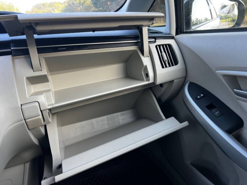 2013 Toyota Prius Three