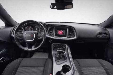 2017 Dodge Challenger SXT