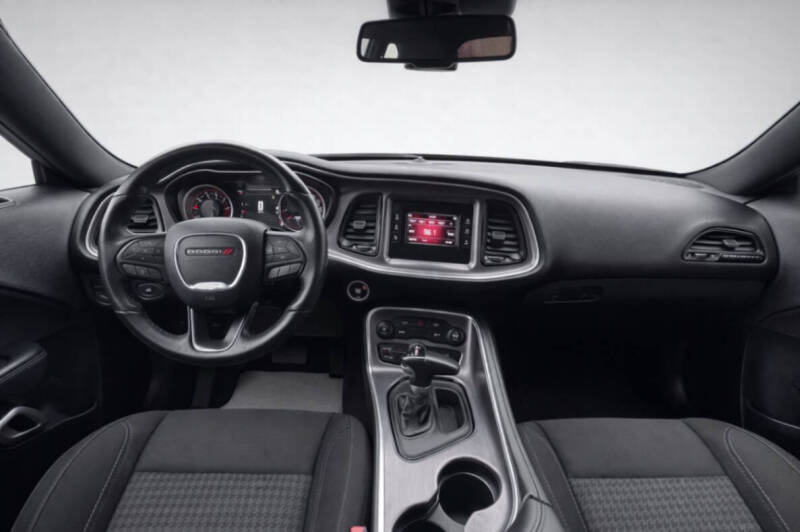 2017 Dodge Challenger SXT