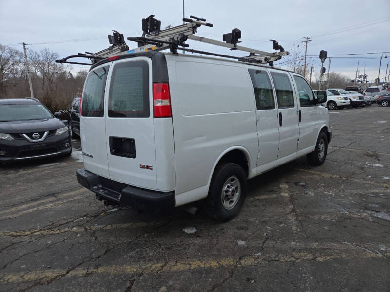 2018 GMC Savana 2500