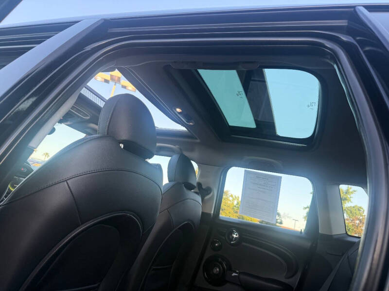 2017 MINI Hardtop 4 Door Cooper
