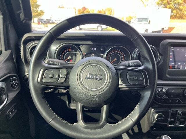 2022 Jeep Gladiator 29