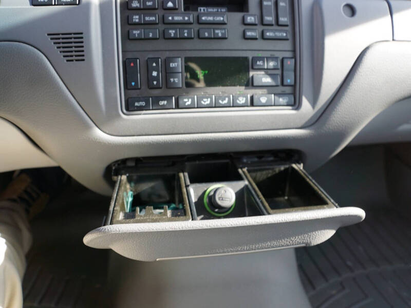 2006 Lincoln Town Car Signature