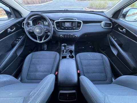 2016 Kia Sorento LX