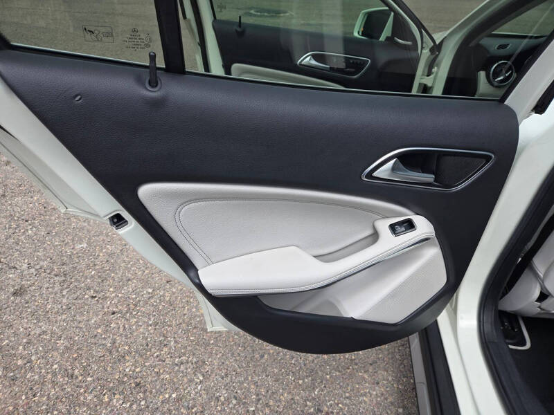 2015 Mercedes-Benz GLA GLA 250