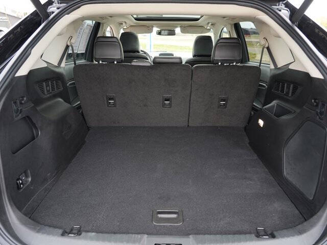 2023 Ford Edge Titanium