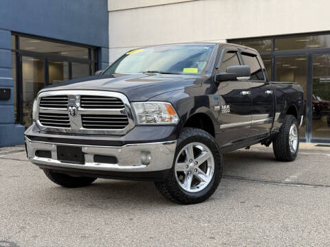 2016 RAM 1500 SLT