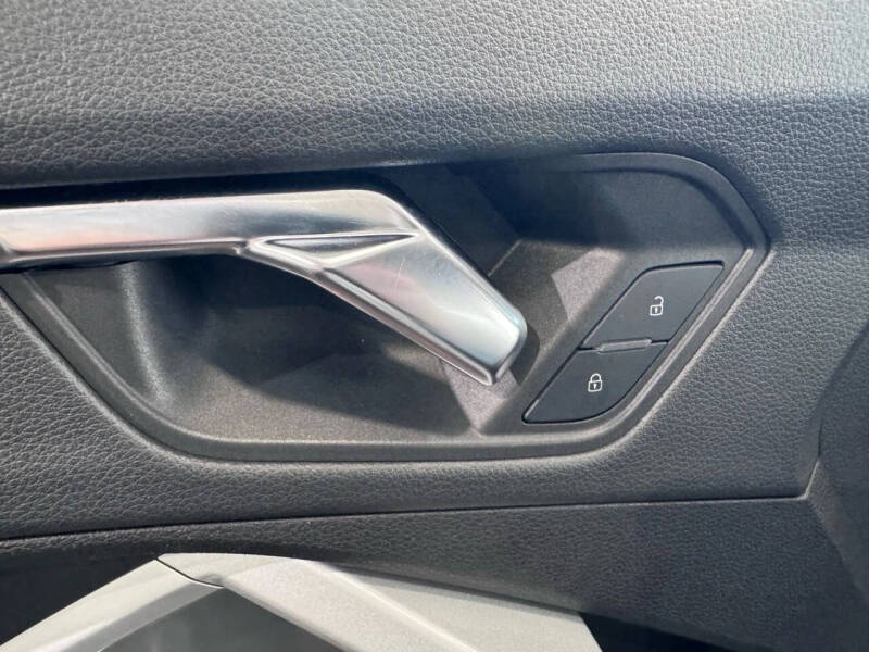 2021 Audi Q3 quattro Premium 40 TFSI