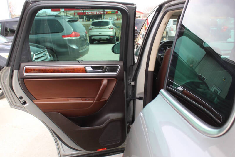 2012 Volkswagen Touareg Hybrid