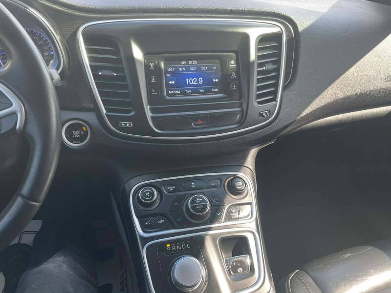 2015 Chrysler 200 C