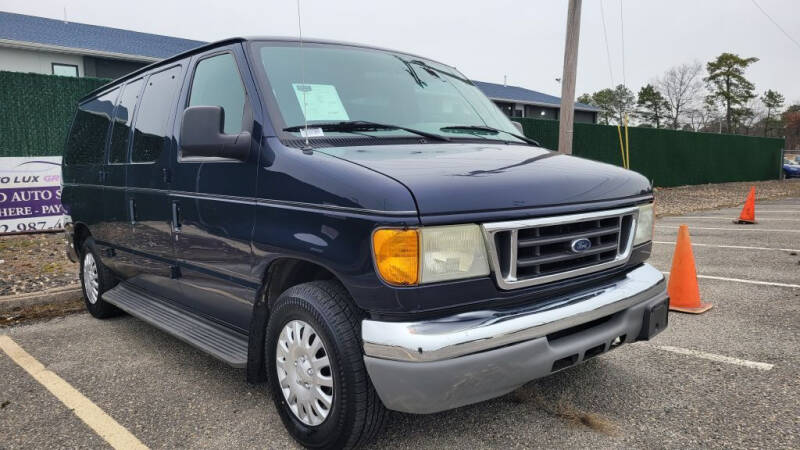 2004 Ford E-Series for sale at AUTOLUXGROUP in Lakewood NJ