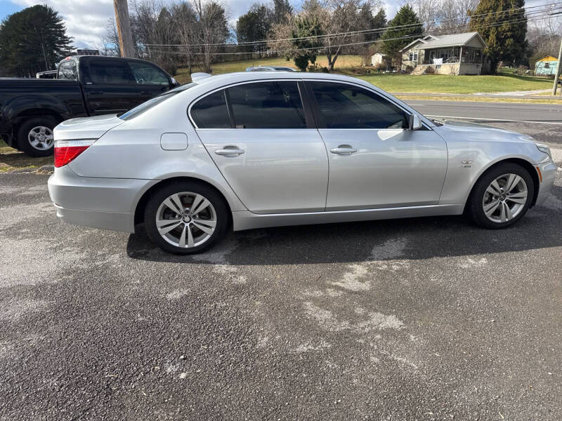 2009 BMW 5 Series 528i xDrive