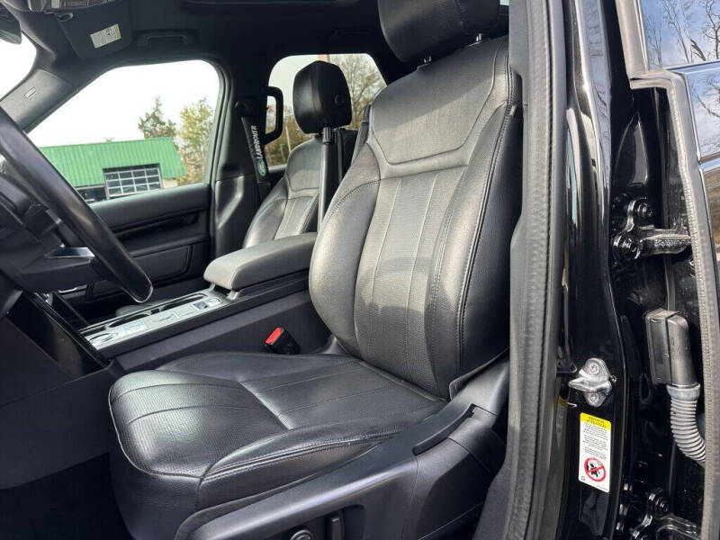 2020 Land Rover Discovery SE