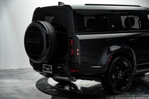 2024 Land Rover Defender 130 P400 X-Dynamic SE