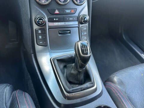 2014 Hyundai Genesis Coupe 2.0T R-Spec