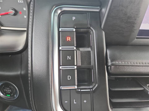 2023 Chevrolet Suburban LS