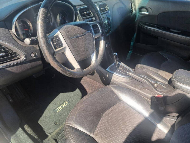 2014 Chrysler 200 Limited