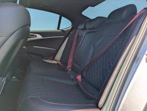 2023 Genesis G70