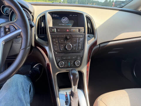 2012 Buick Verano Leather Group