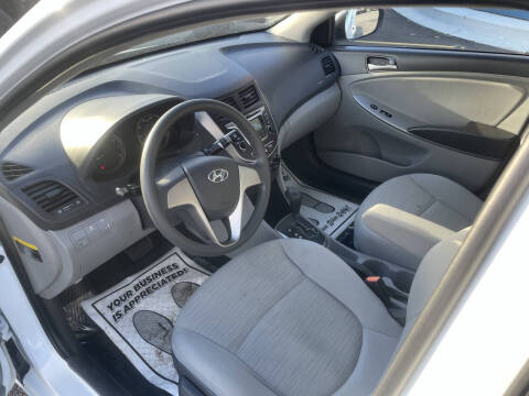 2017 Hyundai Accent SE