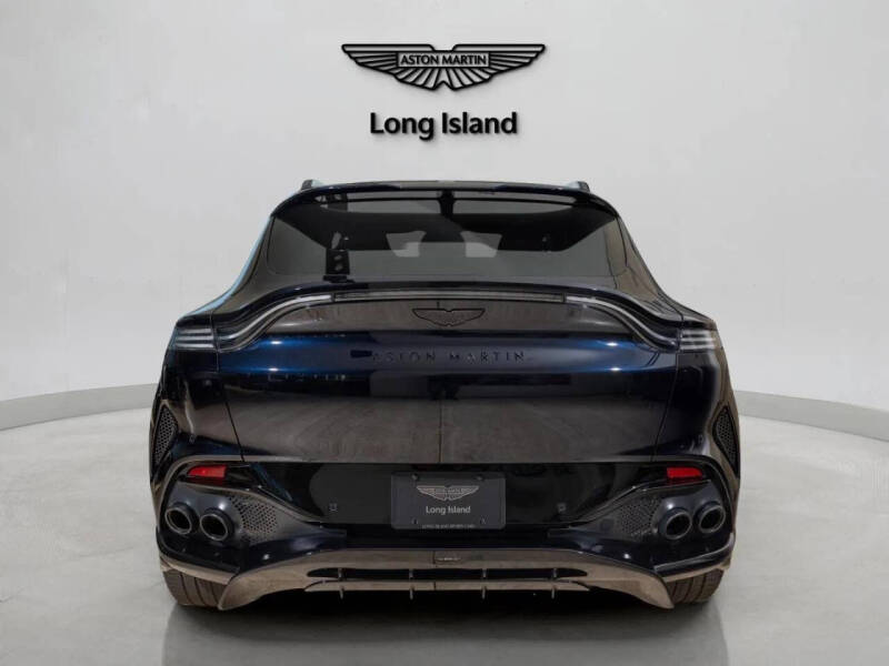 2025 Aston Martin DBX 707