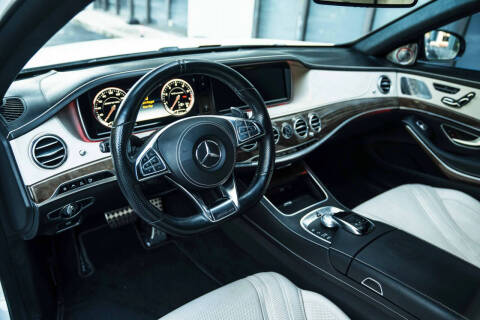 2017 Mercedes-Benz S-Class AMG S 63