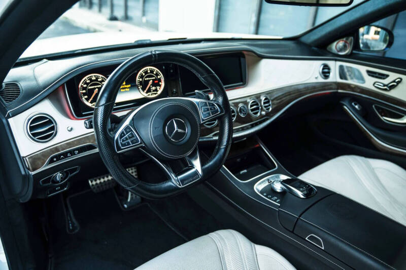 2017 Mercedes-Benz S-Class AMG S 63