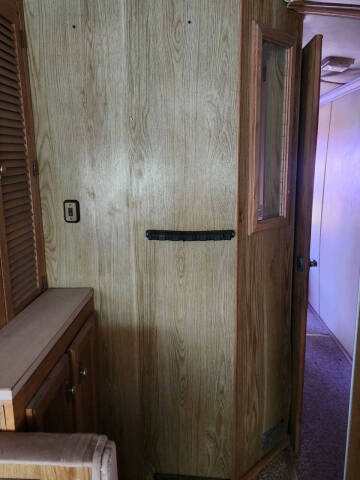 1989 Pace American 37F