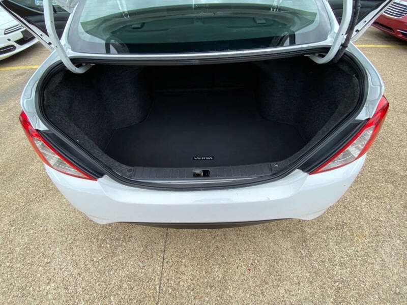 2018 Nissan Versa