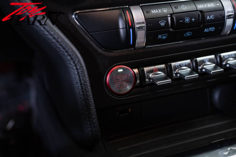2022 Ford Mustang Mach 1