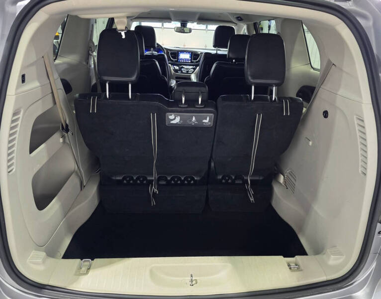 2018 Chrysler Pacifica Touring L Plus