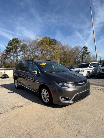 2017 Chrysler Pacifica Touring-L