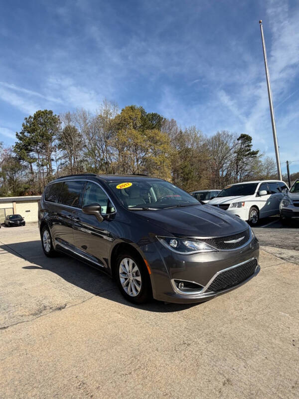2017 Chrysler Pacifica Touring-L
