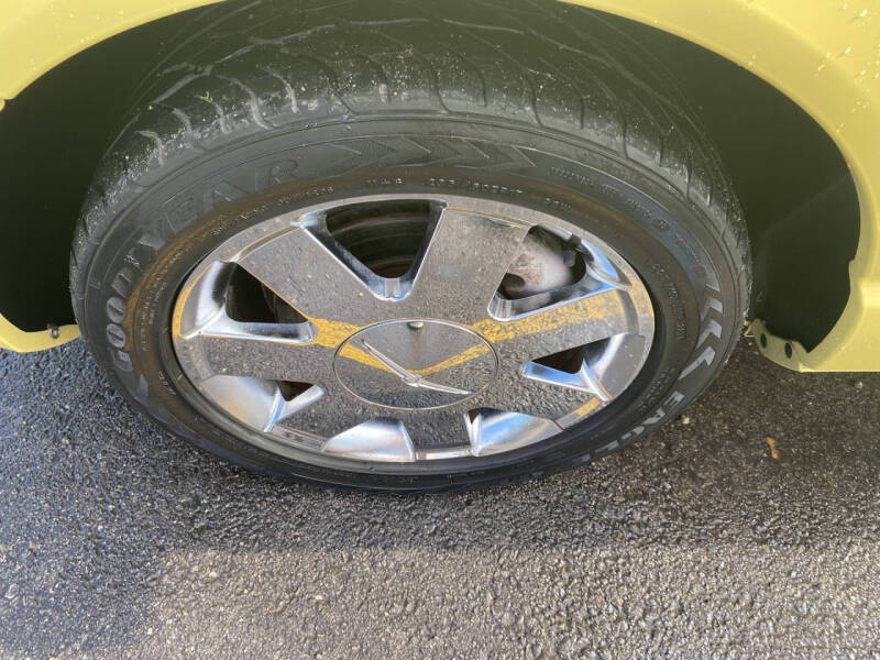 2002 Ford Thunderbird Deluxe