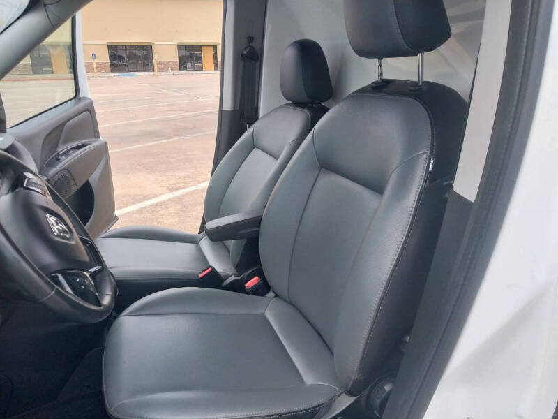 2021 RAM Promaster City SLT photo 13