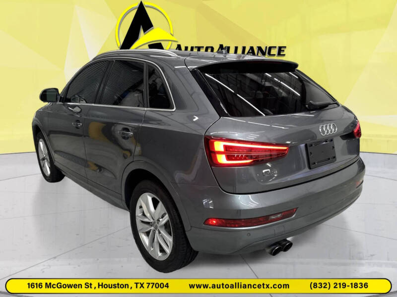 2017 Audi Q3 2.0T Premium Plus