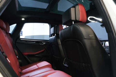 2017 Porsche Macan S