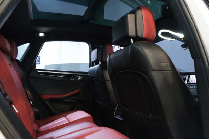 2017 Porsche Macan S